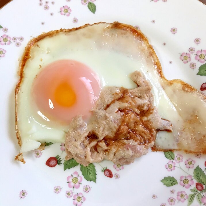 ツナマヨ醤油の目玉焼き